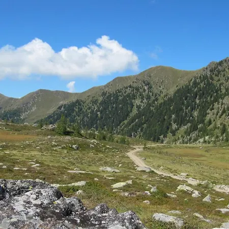 Апартаменти Ferienhaeuser Troester Бад-Кляйнкірхгайм