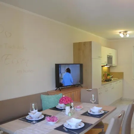 Ferienhaeuser Troester Апартаменти