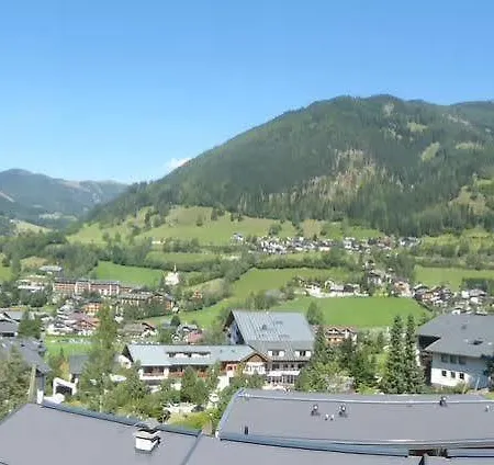 Апартаменти Ferienhaeuser Troester *