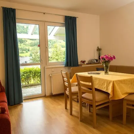 Ferienhaeuser Troester Apartament Bad Kleinkirchheim