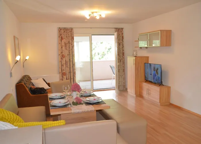 Ferienhaeuser Troester